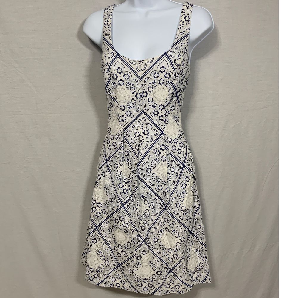 Nine West White and Navy Dress size 6‎